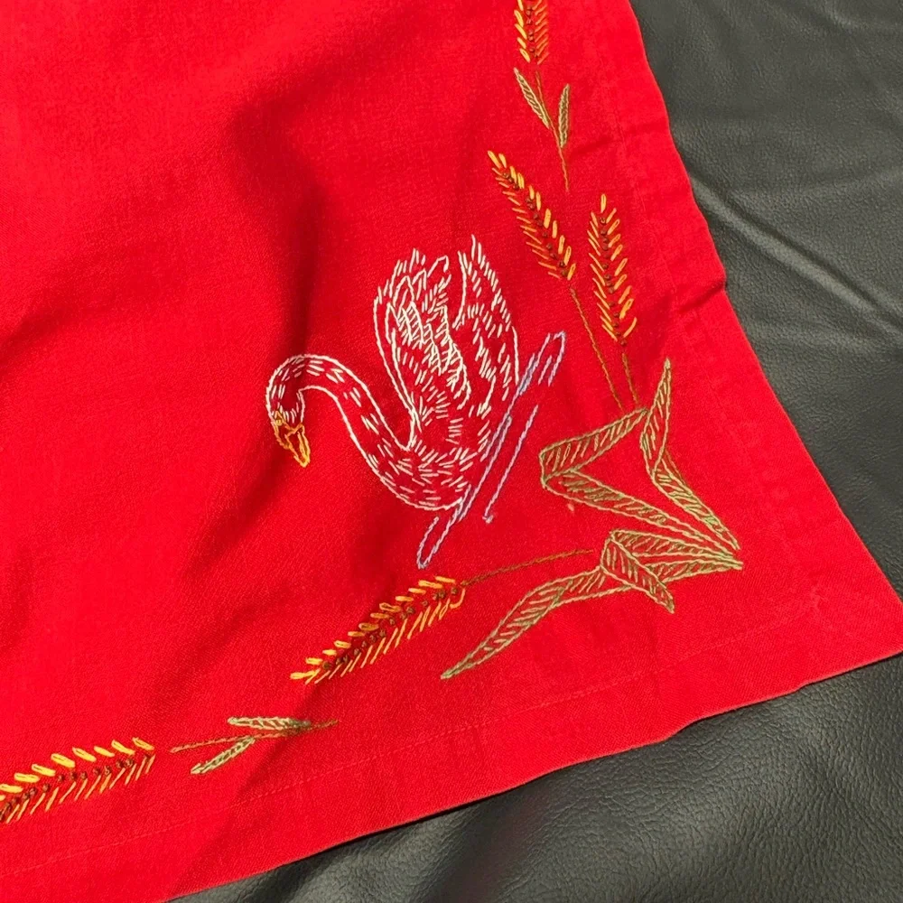 Luxurious Red Swan Embroidered Table Cover